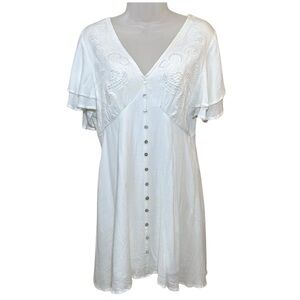Chelsea & Violet Ivory Embroidered Flutter Sleeve Button Front Dressy Romper